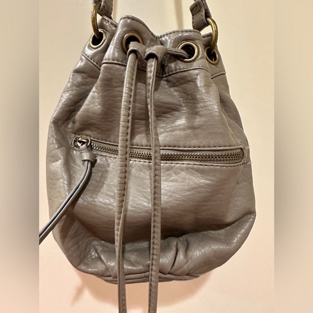 ♦️Gray Purse♦️ - Picture 4 of 8